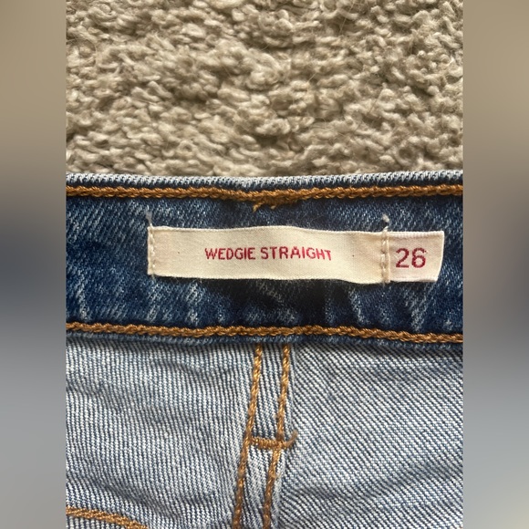 Women’s Levi’s Wedgie Straight Fit Jeans - Picture 4 of 4